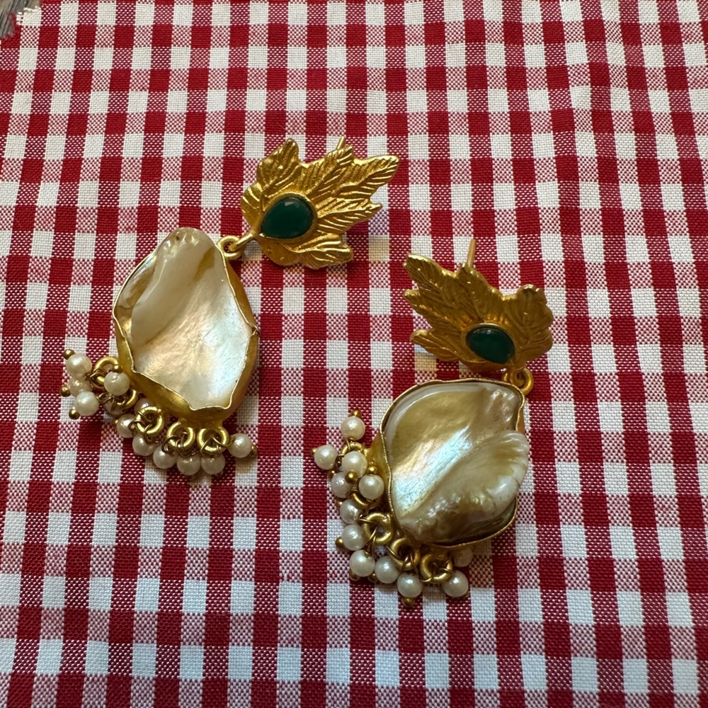 Gold Leaf with Dangly Stones and Pearls Earrings - Picture 4 of 4